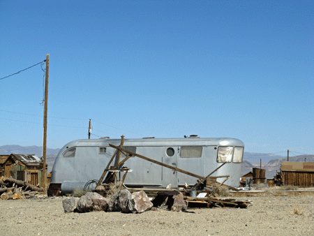 goldpointoldtrailerrocksw